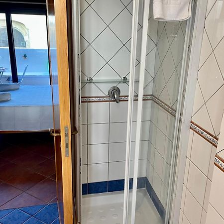Wineexperience- Wine&Jacuzzi Suite ليتشي المظهر الخارجي الصورة
