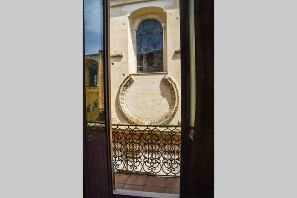 Wineexperience- Wine&Jacuzzi Suite ليتشي المظهر الخارجي الصورة