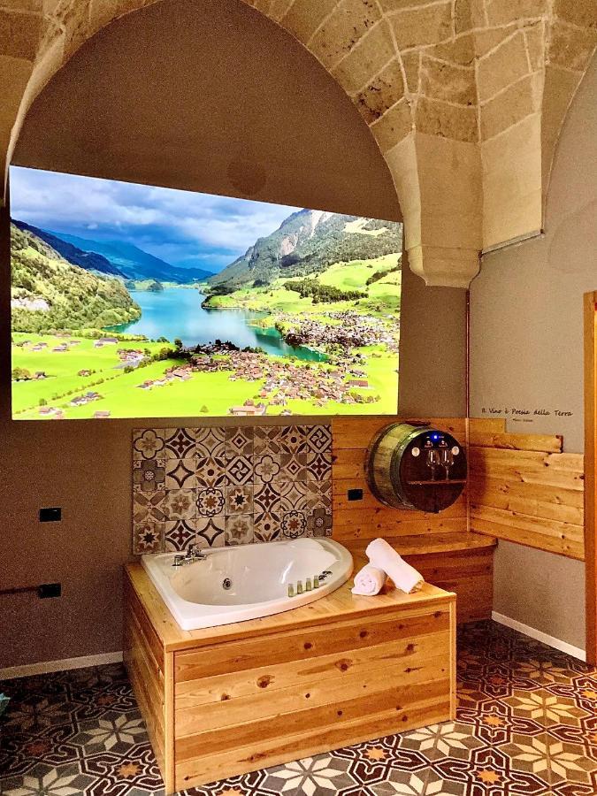 Wineexperience- Wine&Jacuzzi Suite ليتشي المظهر الخارجي الصورة
