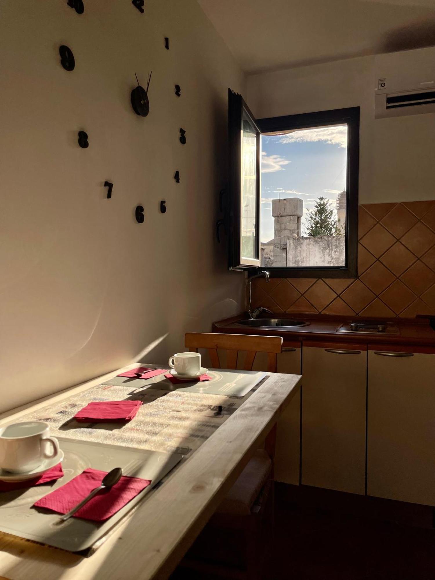 Wineexperience- Wine&Jacuzzi Suite ليتشي المظهر الخارجي الصورة