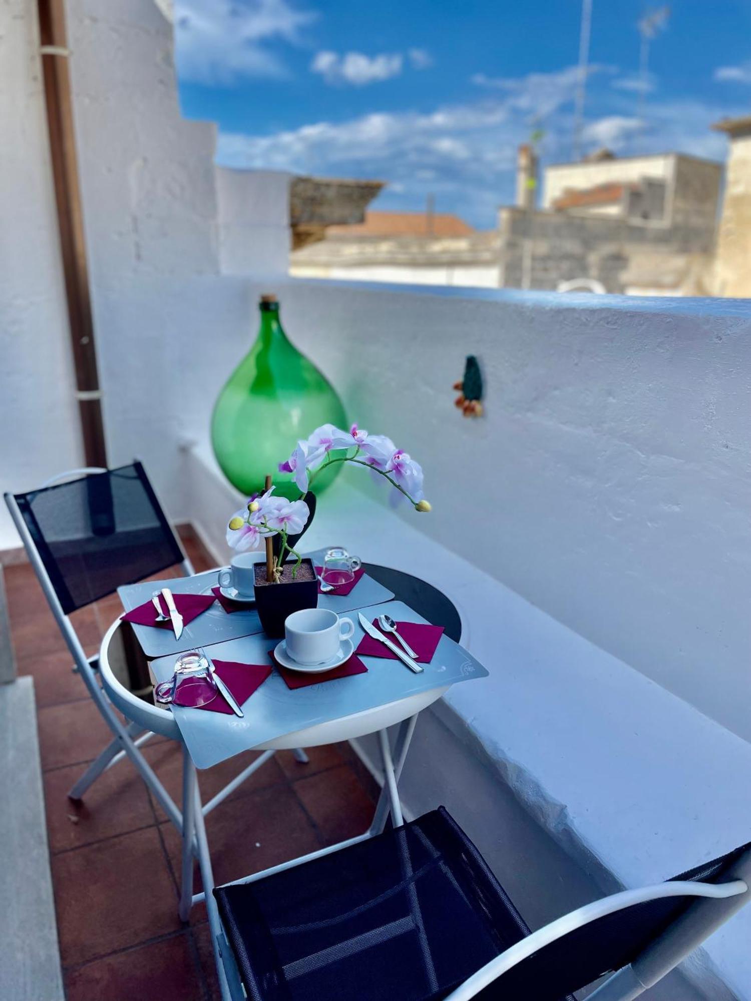 Wineexperience- Wine&Jacuzzi Suite ليتشي المظهر الخارجي الصورة